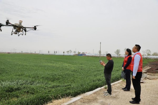 配资正规网上股票配资 利津农商银行：打好助农生产“组合拳”